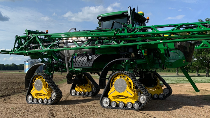 9000 Series Tracks on a John Deere R4038