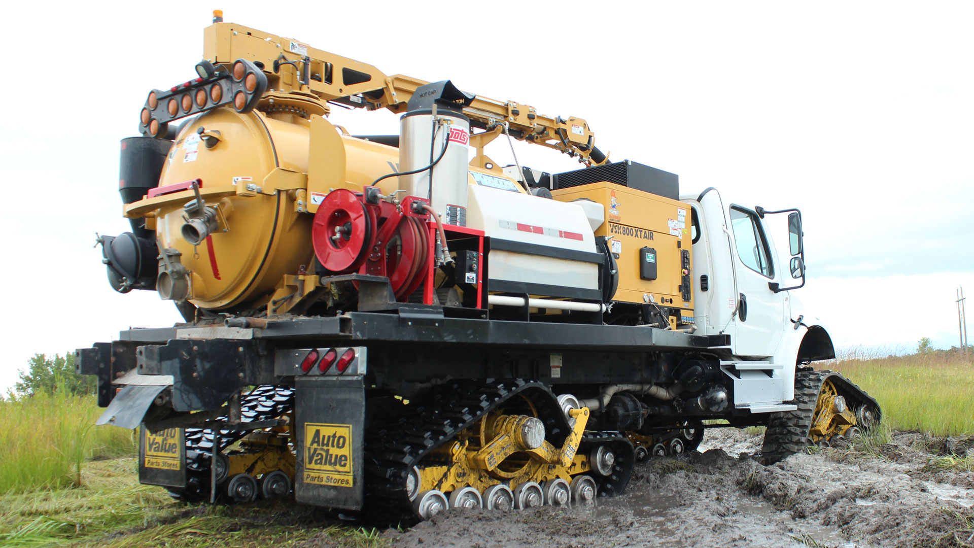 400 Tracks on a Freightliner